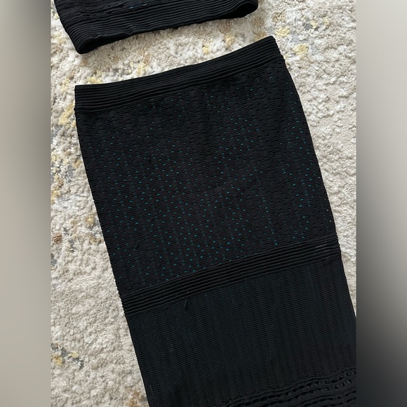 Marciano Stretchy 2-Piece Set - Picture 4 of 8